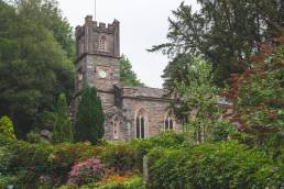 Kirche auf dem Wanderweg im Lake District