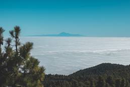 Blick von La Palma aus auf den Mount Teide auf Teneriffa